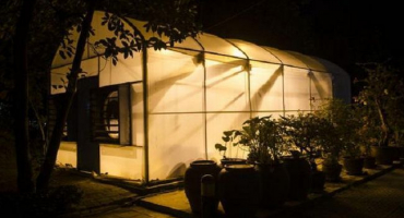 4 Odrůdy teplých postelí a jak je vyrobit ve skleníku, výhody a nevýhody